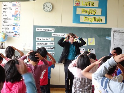 小学校での外国語活動の様子1