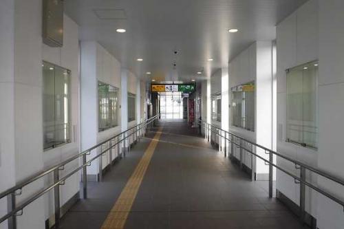 JR湯沢駅東西自由通路（ゆうゆうロード）の写真
