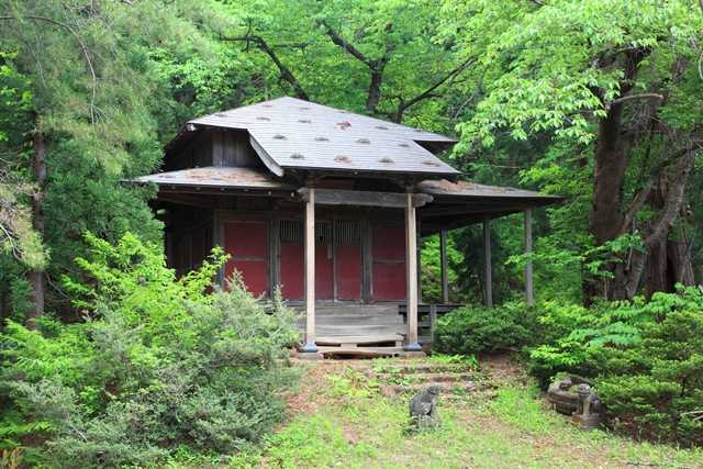 八幡神社社殿の写真