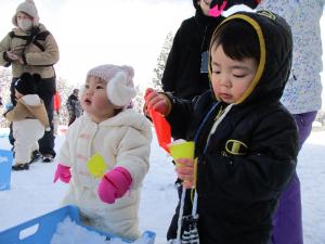 雪遊びの様子3