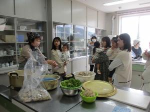 芋の子汁作っています