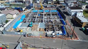 令和7年9月の施設の様子（湯沢駅側から撮影）