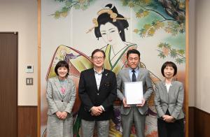 表敬訪問