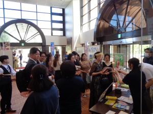 ④