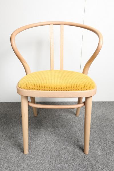 秋田木工の椅子の写真